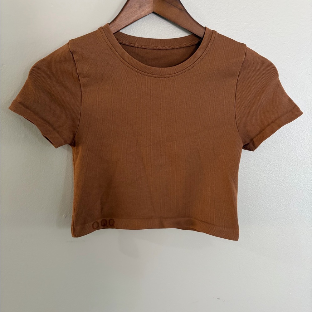 OQQ Seamless Brown Athletic Crop Top Short Sleeve Size S